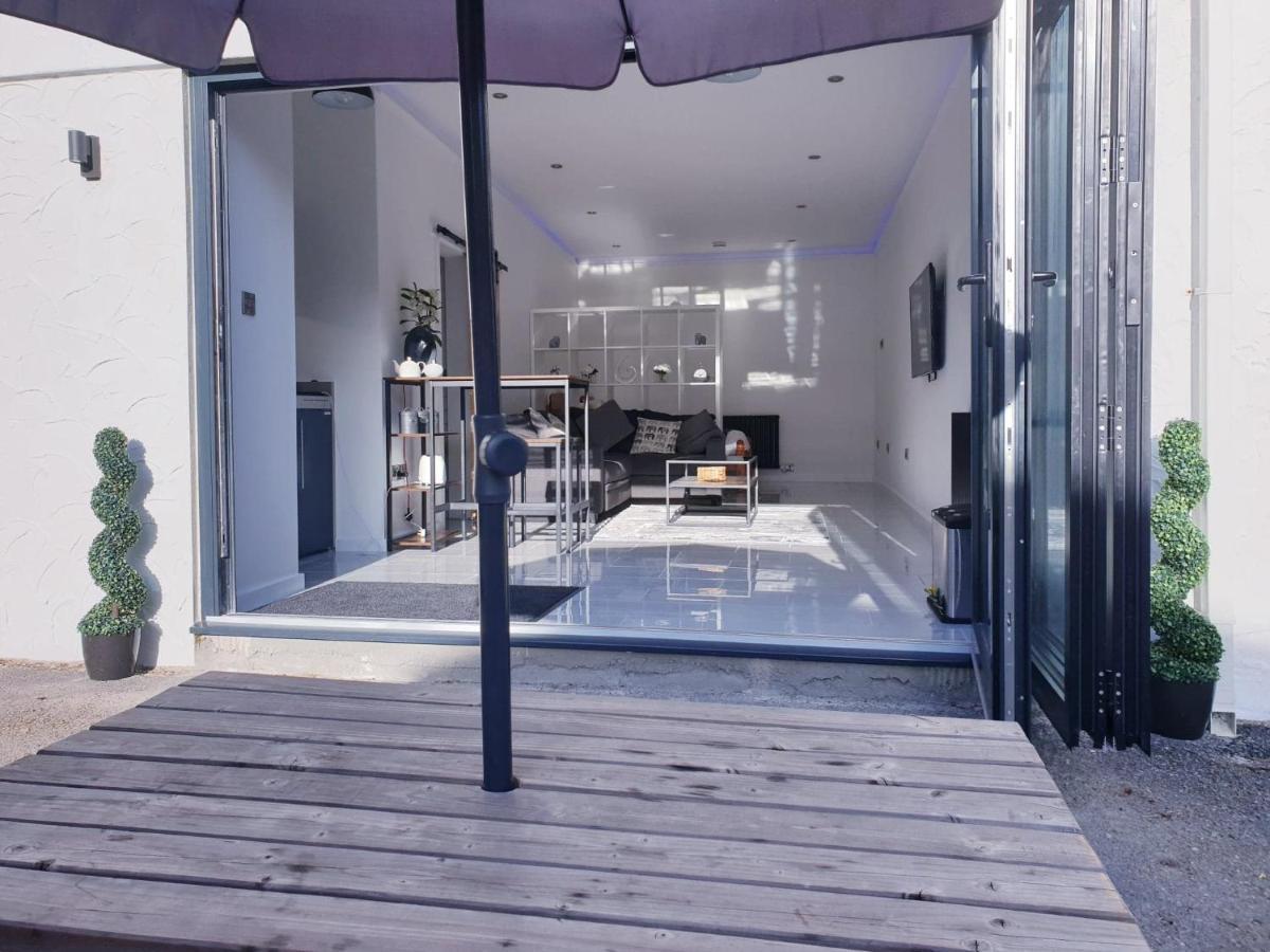 The Studio, Luxury Modern Apartment In The South Hams, Stunning Walks On The Doorstep, A 20 Minute Drive To The Beautiful Sandy Beaches, Quiet Courtyard Setting, Shops, Bars And Restaurants A Short Walk Away! Ivybridge Extérieur photo