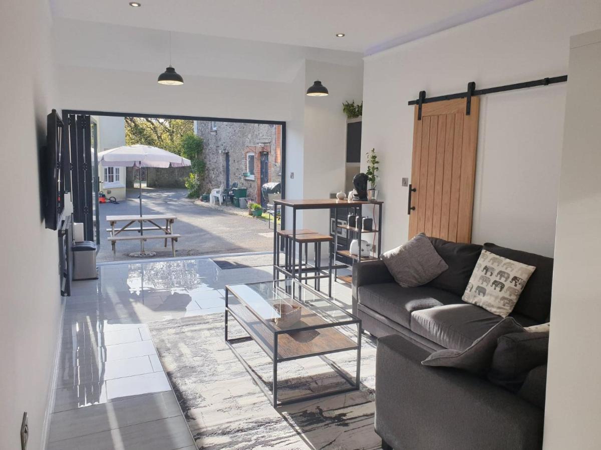 The Studio, Luxury Modern Apartment In The South Hams, Stunning Walks On The Doorstep, A 20 Minute Drive To The Beautiful Sandy Beaches, Quiet Courtyard Setting, Shops, Bars And Restaurants A Short Walk Away! Ivybridge Extérieur photo